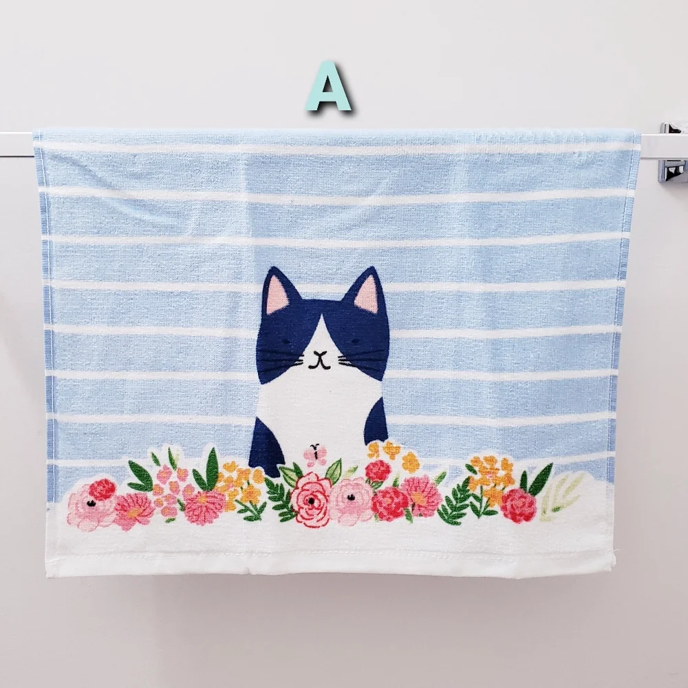 💙New! #9045-A🌞LAST 1️⃣CAT With Flowers Hang'N'Snap Towel 🤍Plastic Snap